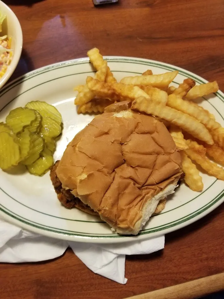 BBQ Sandwich with Fries